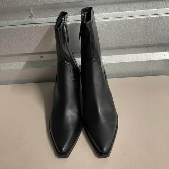 Dolce Vita Women's Black Zippered Pointed Toe Josiah Bootie Block Heel Boots 11 - Picture 3 of 9